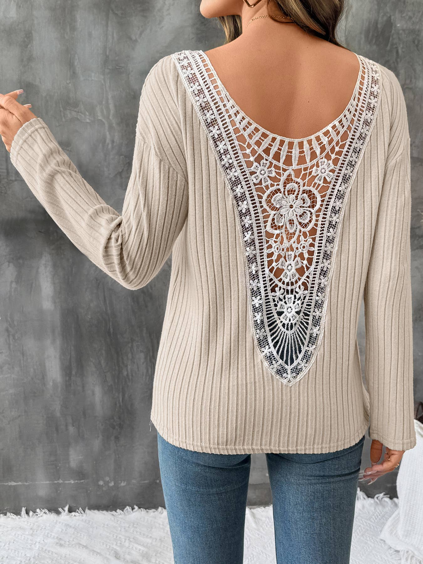 Fashionable loose knitted long-sleeved T-shirt