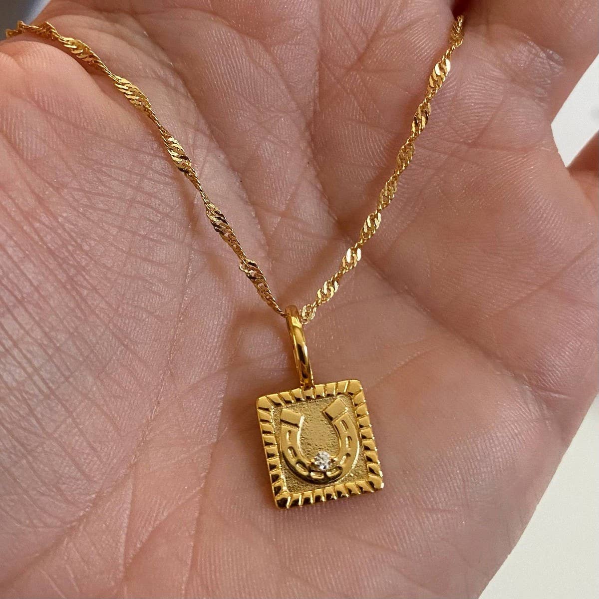 Stainless steel U-shaped necklace with zirconium_CWMM5600