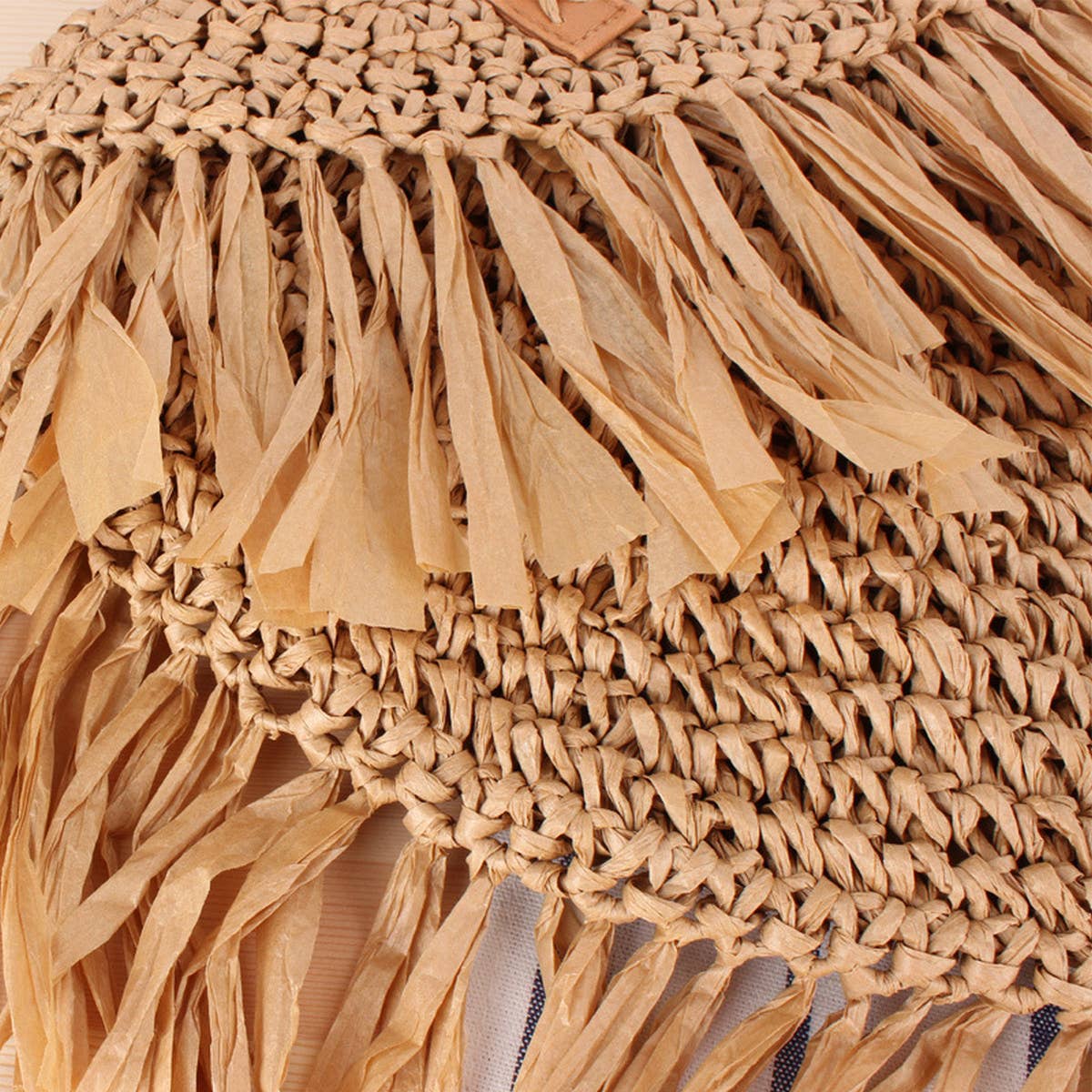 SEMICIRCLE TASSEL ONE-SHOULDER BEACH STRAW BAG_CWAB2021