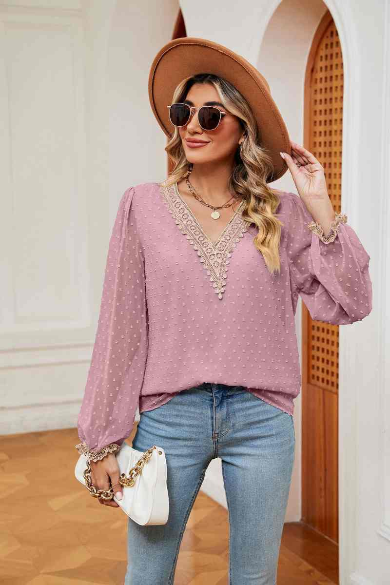 CWTBLL2831_FALL V-NECK LACE PATCHWORK LONG-SLEEVED TOP