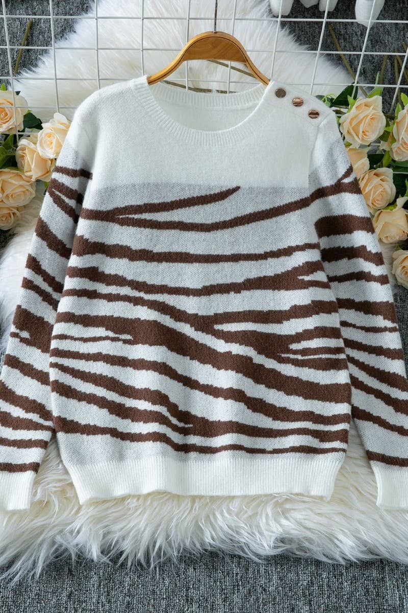 CWOSWL6941_COLORBLOCK ZEBRA PRINT CREW NECK KNIT TOP