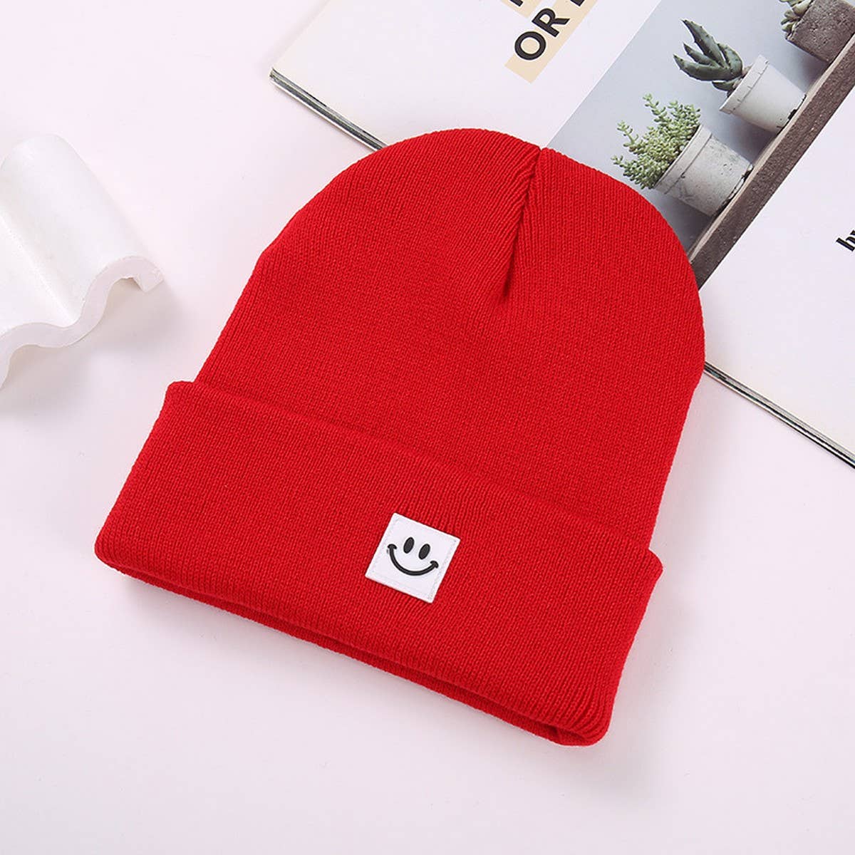 CWAH04343_SMILEY FACE PATCH KNIT BEANIE HAT