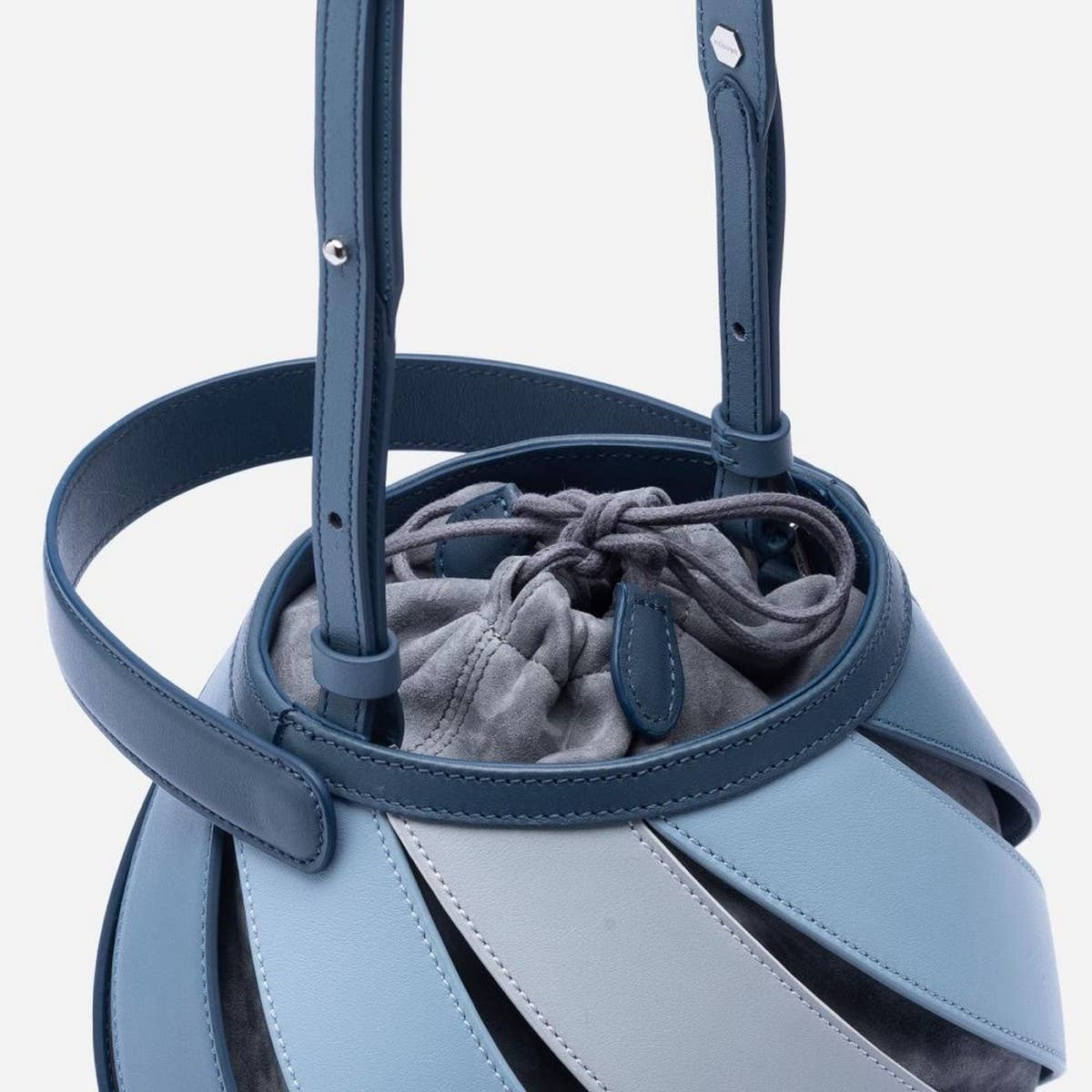 CYLINDRICAL CONTRASTING COLOR PATCHWORK BUCKET BAG_CWAB1929