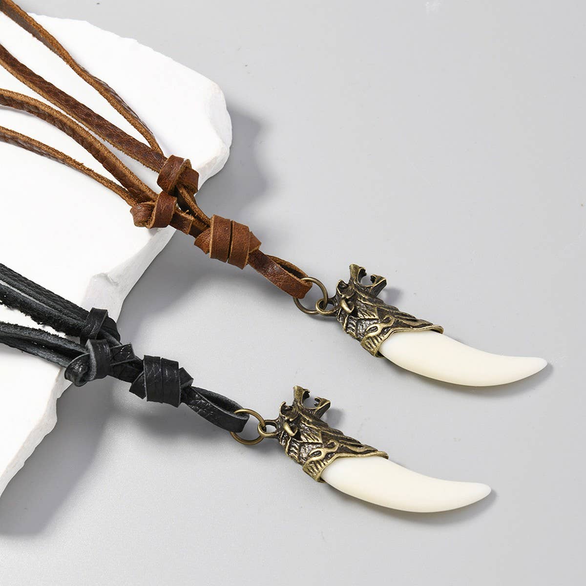 PERSONALIZED RETRO WOLF TOOTH LEATHER NECKLACE_CWMM4587