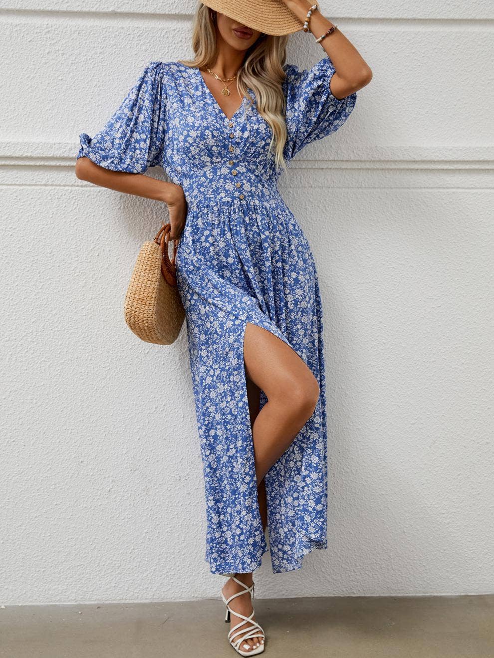 Boho dress with V-neck lantern sleeves