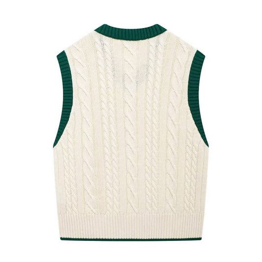 Contrasting color fashion with cable pattern vest
