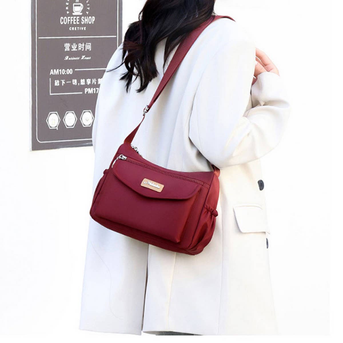 LARGE CAPACITY CASUAL NYLON SHOULDER BAG