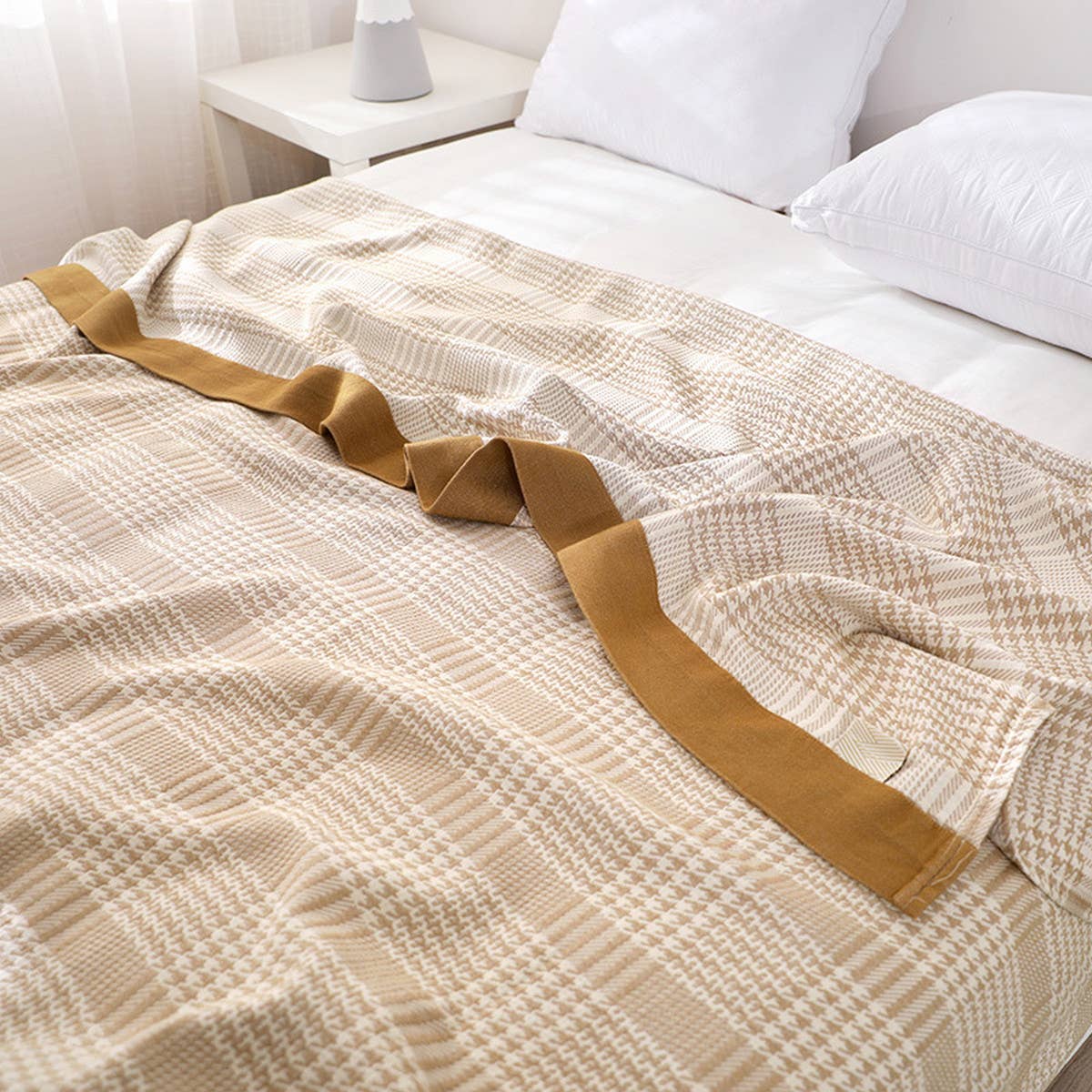 STRIPED AIR CONDITIONING BLANKET_CWMM1616