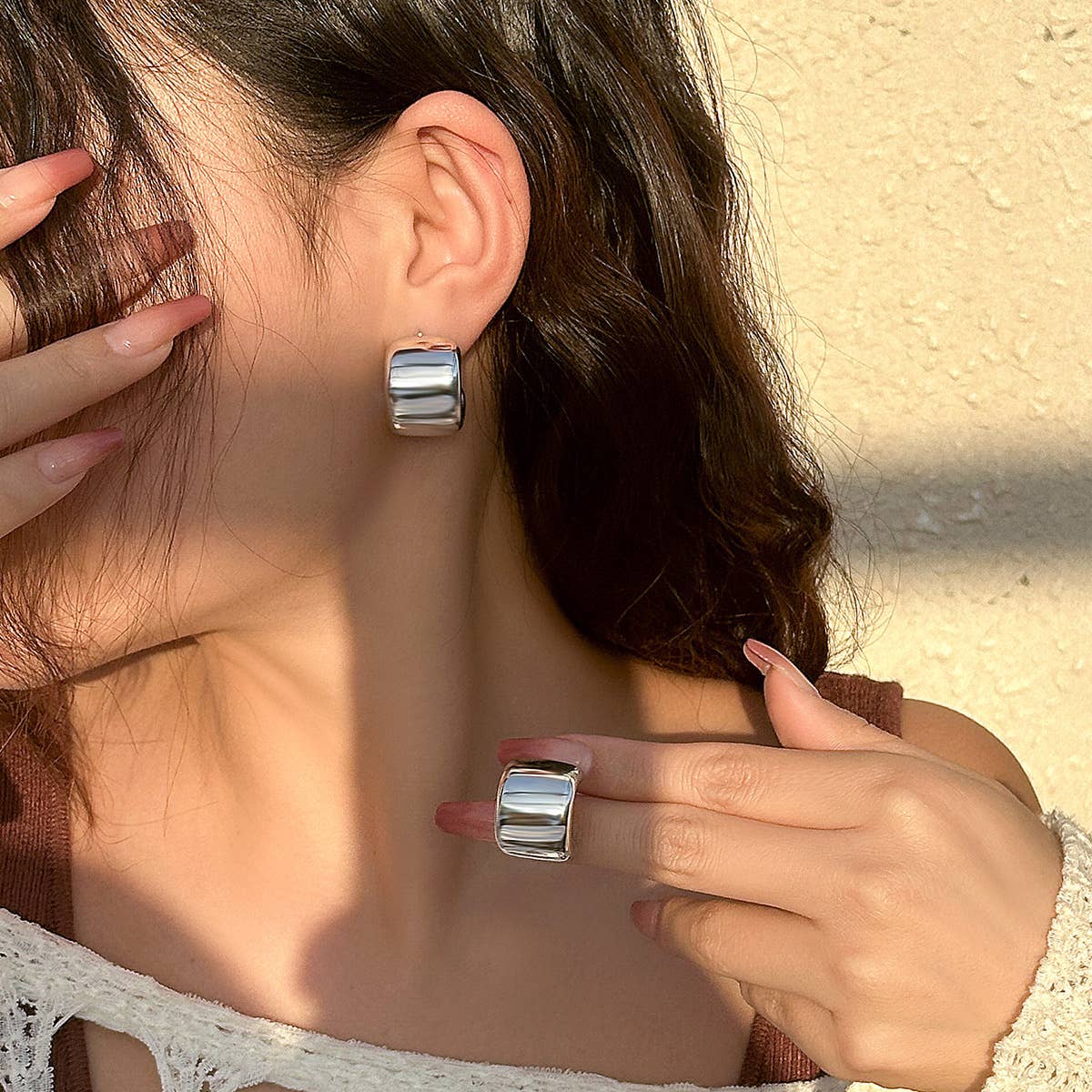 SIMPLE COMMA ROUND PERSONALITY SMOOTH EARRINGS_CWAJE1823