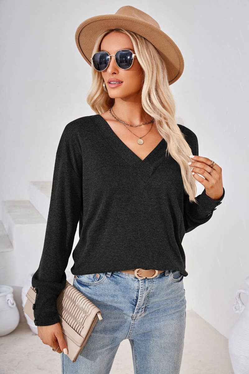 CWTBLL2693_WINTER V-NECK LONG SLEEVE BUTTON-UP TOP