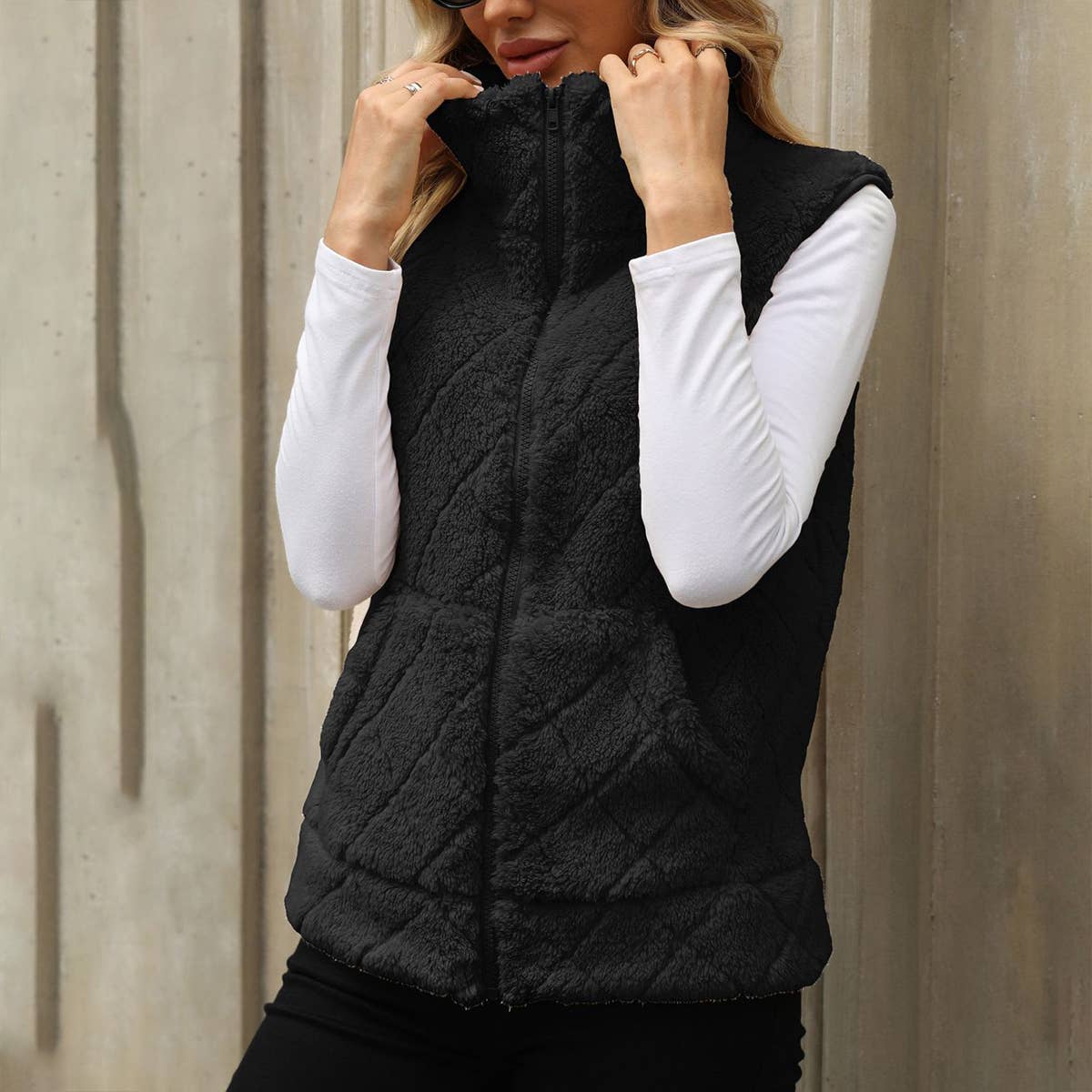 Cardigan zipper loose diamond shape extra plush vest