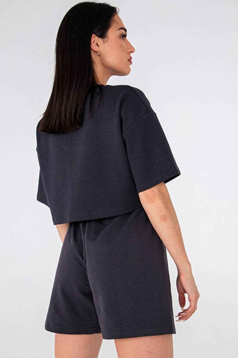 CWSS0528_CREW-NECK SHORT-SLEEVED TOP AND SHORTS SUIT