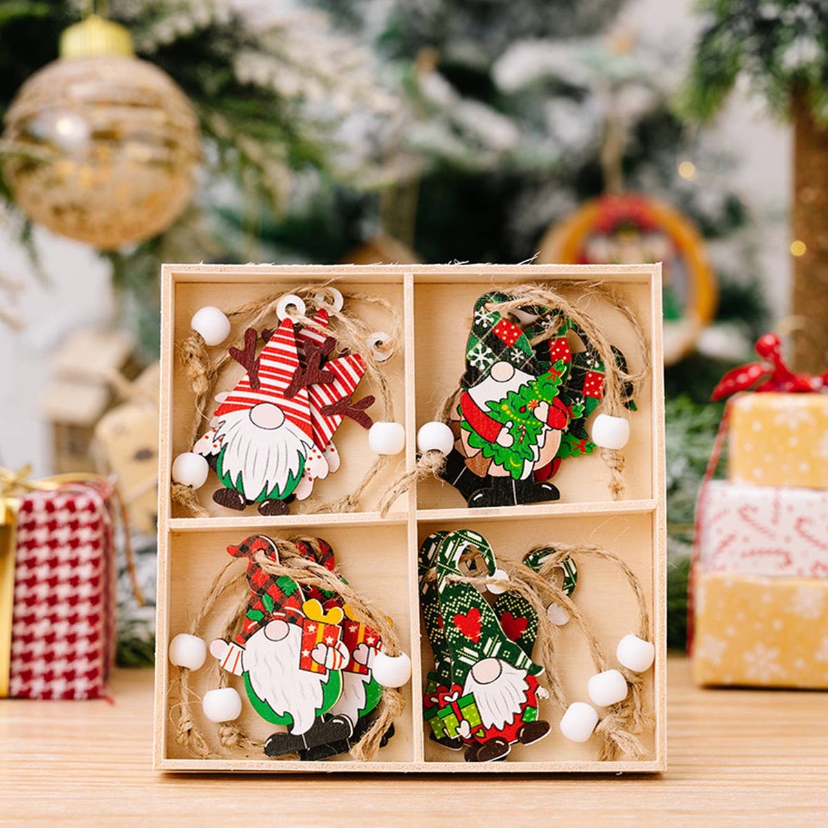 CWMM10285_CHRISTMAS WOODEN GNOME ORNAMENTS SET OF 4