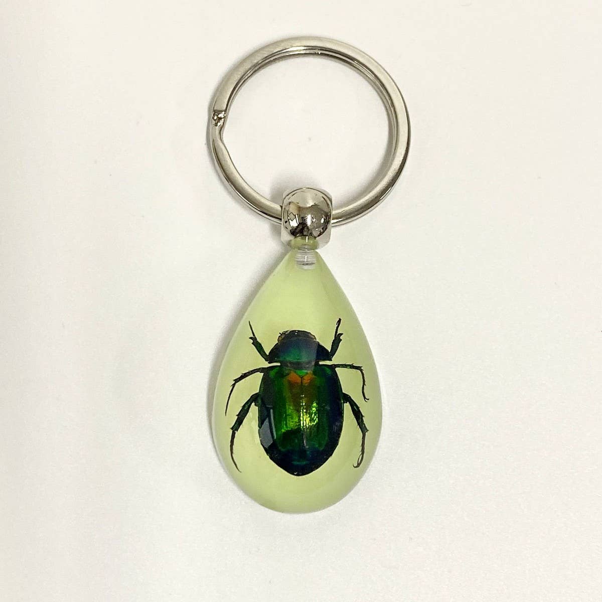 AMBER GLOW-IN-THE-DARK INSECT KEYCHAIN PENDANT_CWMM3698