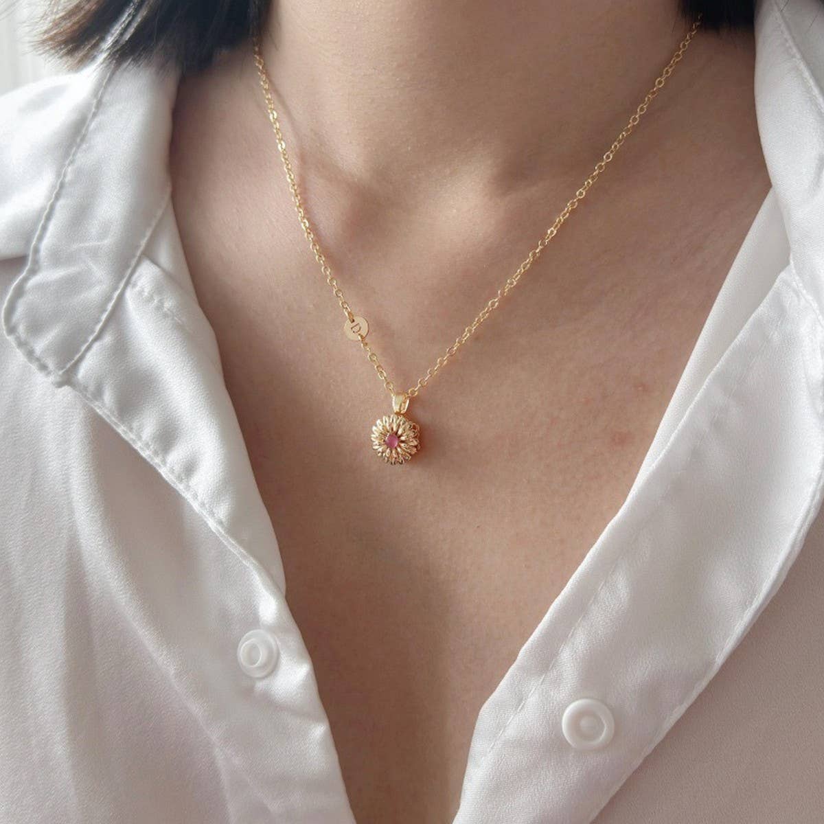 DECEMBER FLOWER ROTATING FLOWER LUCKY NECKLACE