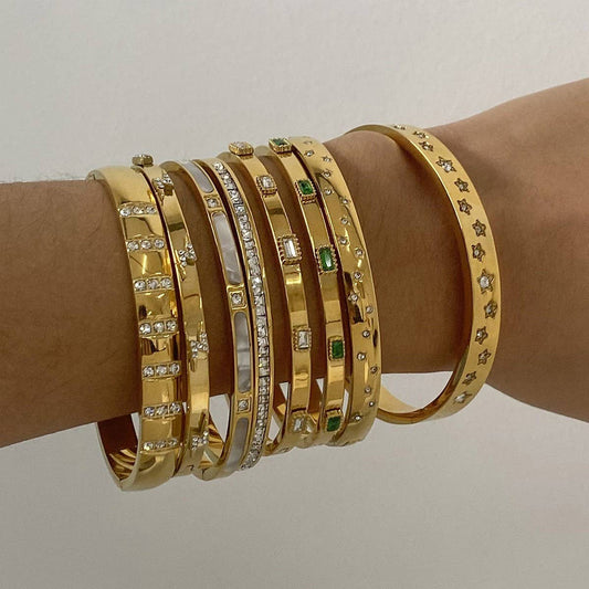 Luxury Zircon Clasp Bracelet in Stainless Steel