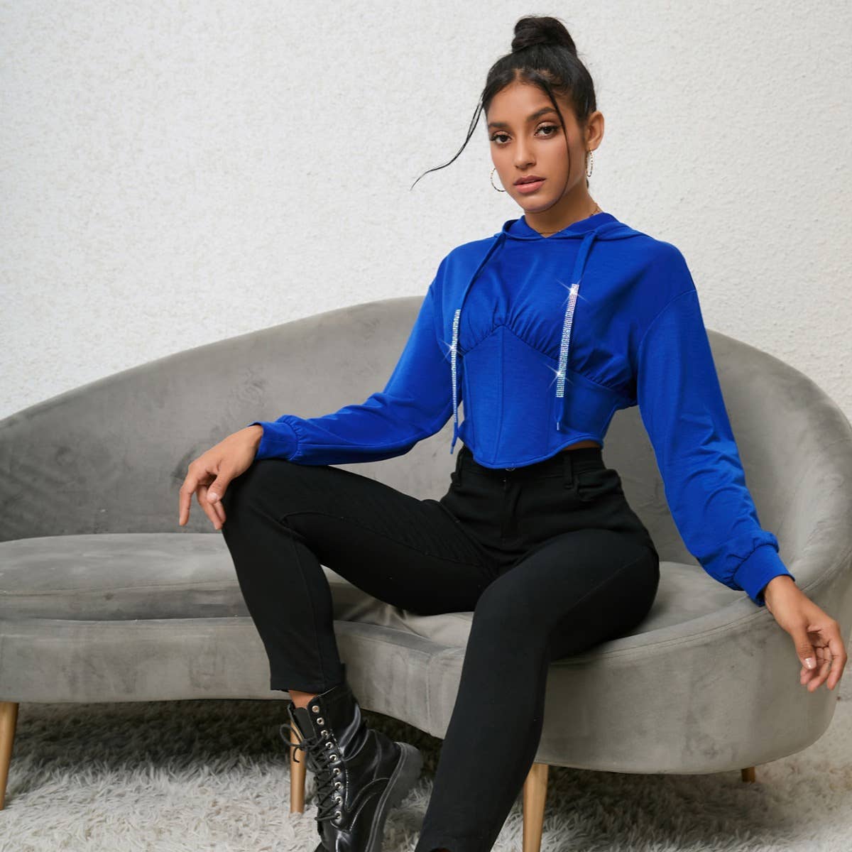 BACK DRAWSTRING STRAP SHORT SOLID COLOR HOODIE