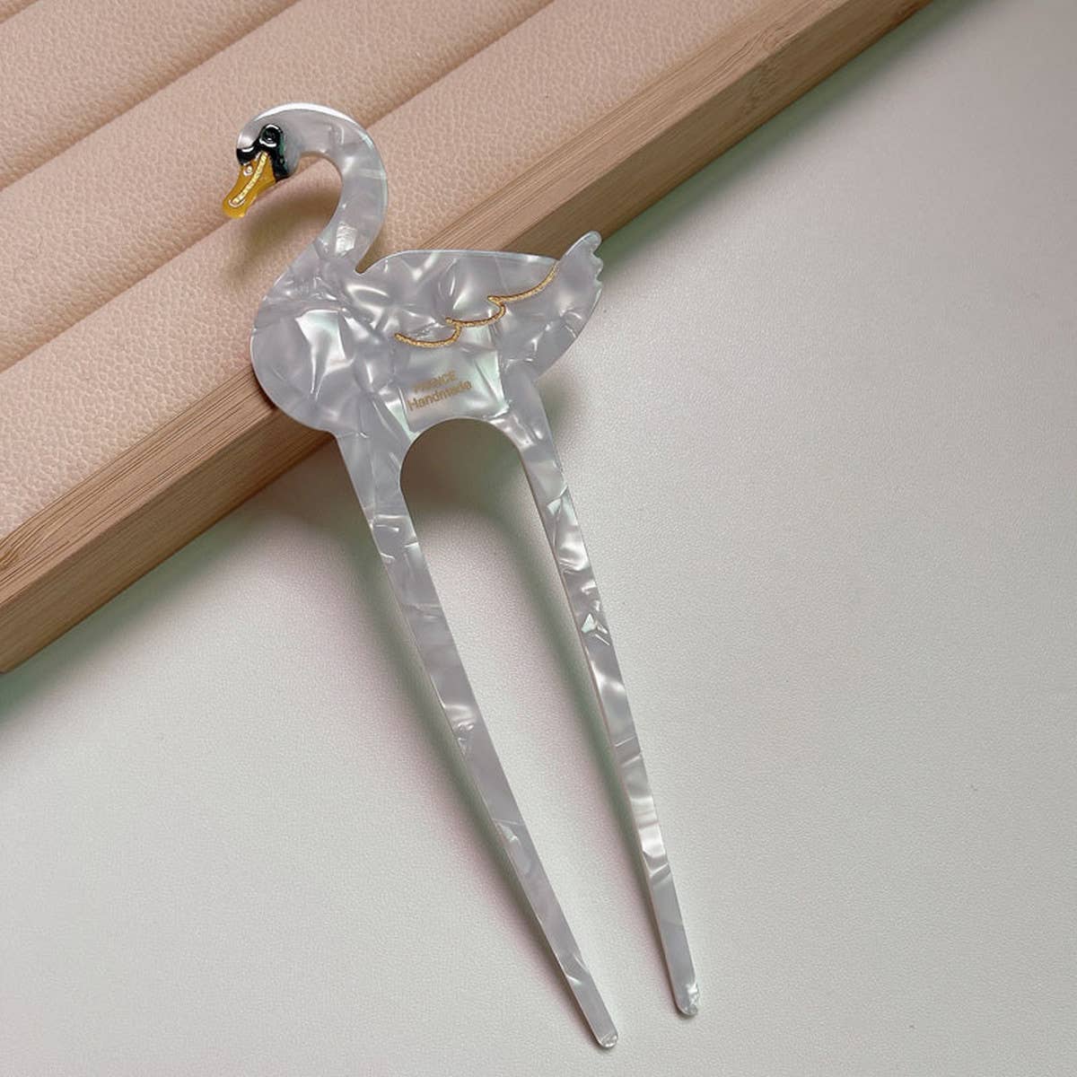 ANIMAL COLORFUL PARROT BIRD HAIR CLIP_CWAHA1336