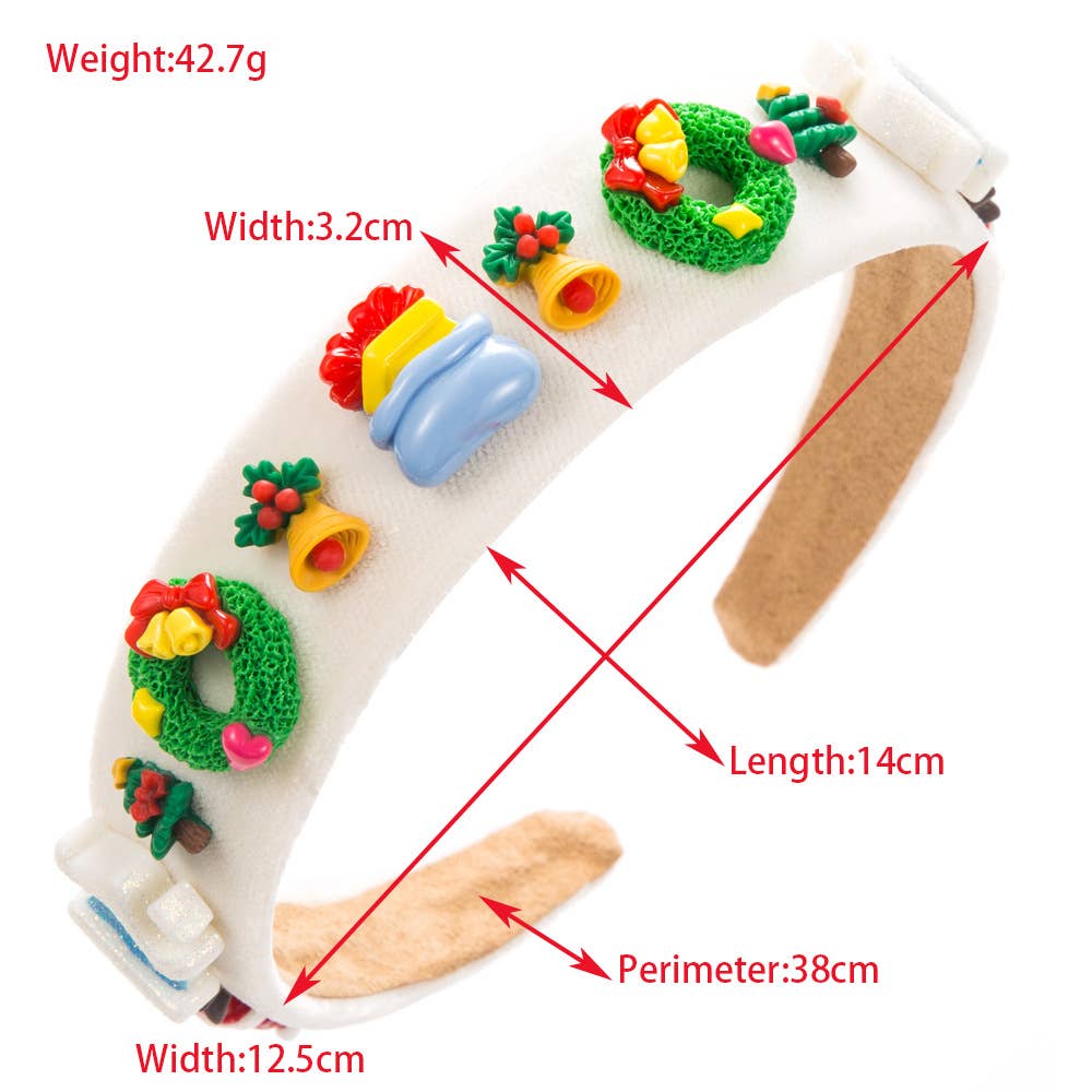CHRISTMAS ACCESSORIES ARE SIMPLE AND VERSATILE