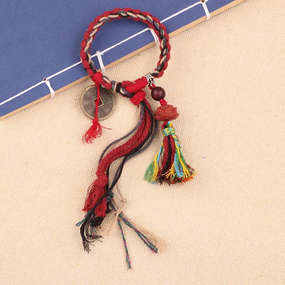 RETRO ETHNIC STYLE HAND-WOVEN TASSEL BRACELET_CWAJE3962