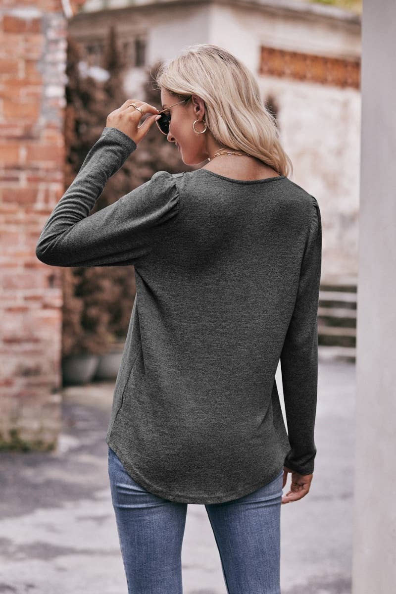 CWTBLL2738_SQUARE-NECK PLEATED LONG-SLEEVED TOP