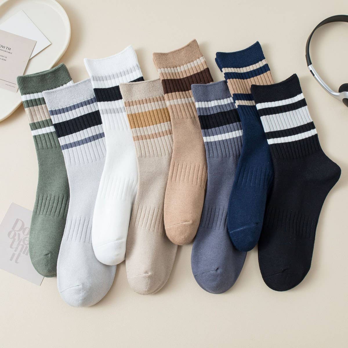 NEW VERSATILE STRIPED SPORTS COTTON MID-CALF SOCKS_CWMS1354