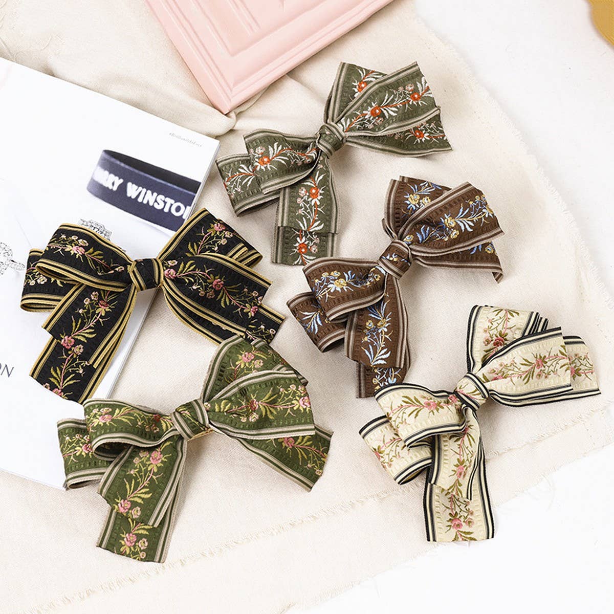 FASHIONABLE EMBROIDERY VERSATILE HAIRPINS_CWAHA1196