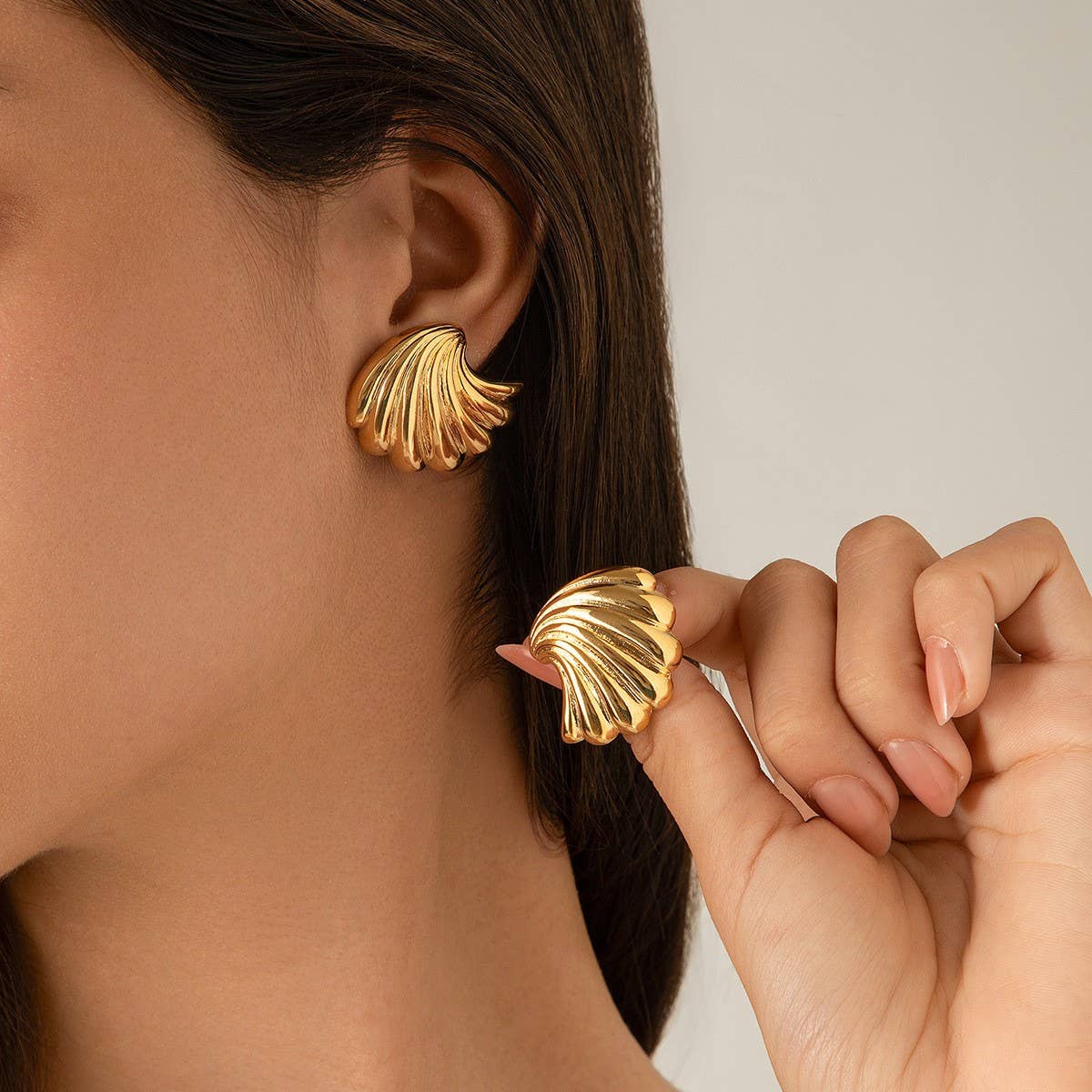 FASHIONABLE PUNK METAL STYLE GOLD EARRINGS