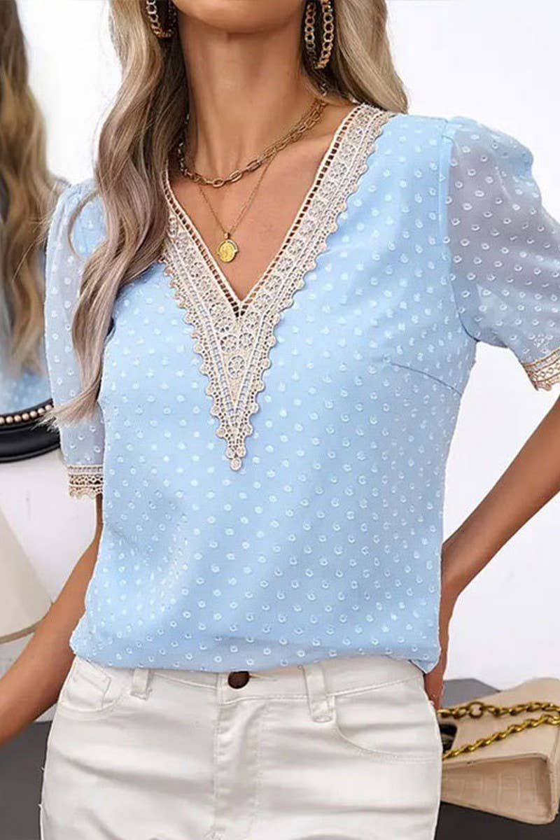 CWTTS1400_SUMMER V-NECK COMMUTER LACE POLKA DOT TOP