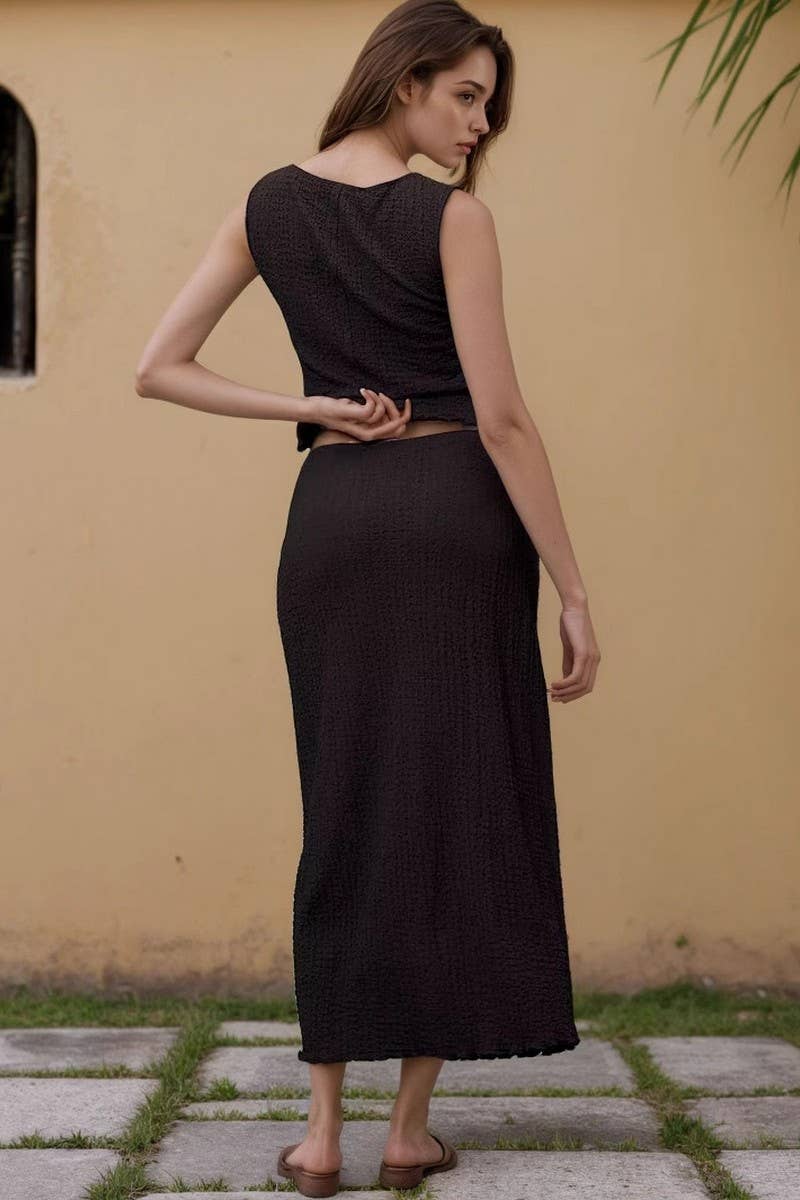 CWSTB2122_SLEEVELESS BUTTON CROP TOP & KNIT MAXI SET