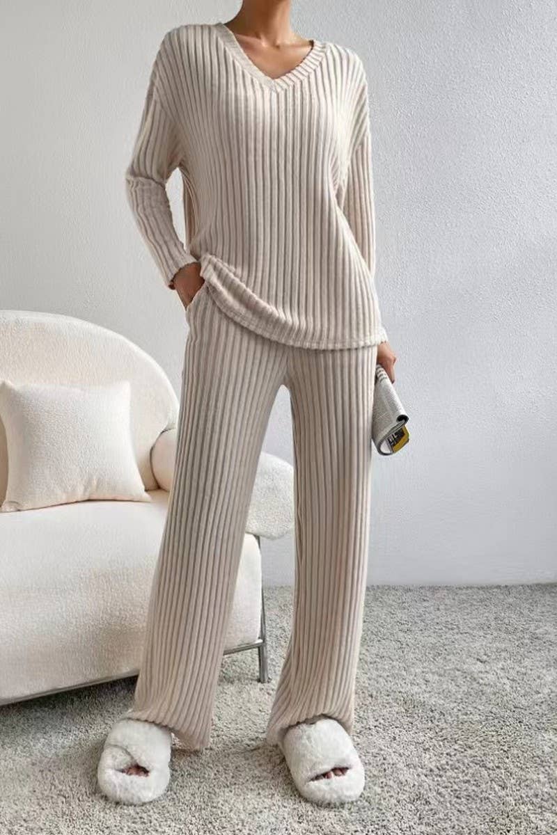 CWSTB1609_V-NECK RIBBED TOP AND PANTS KNITTED SUIT