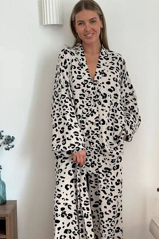 CWSPJ0337_LEOPARD PRINT LONG SLEEVE AND PANTS PAJAMA SET