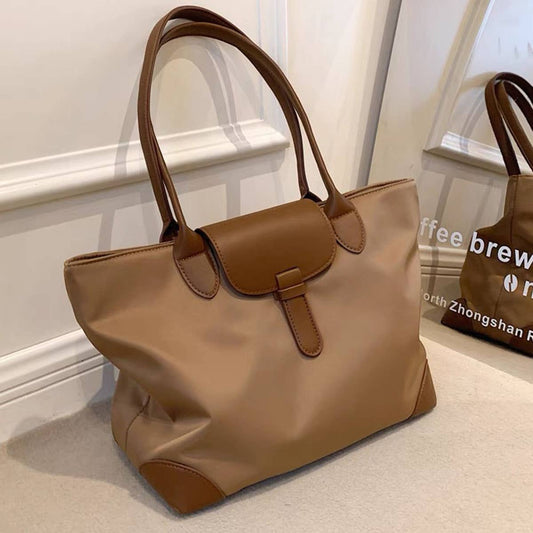 Single-shoulder commuting nylon fabric tote bag