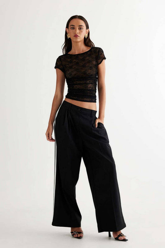 CWTBLS2220_LACE HOLLOW OUT CREW NECK SHORT SLEEVE TOP