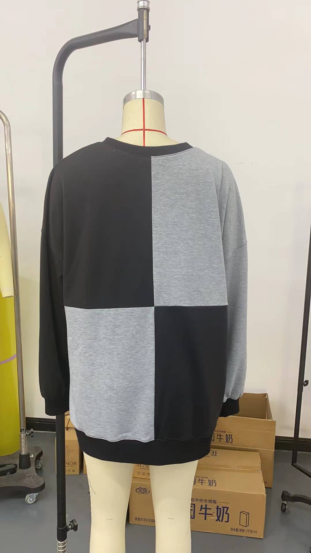 Casual multicolored velvet buttoned long hoodie