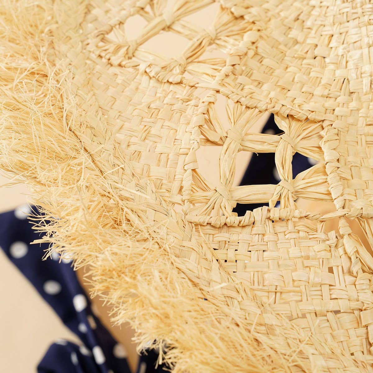SOLID COLOR SPOTTED STRAP SUN HAT_CWAH1437