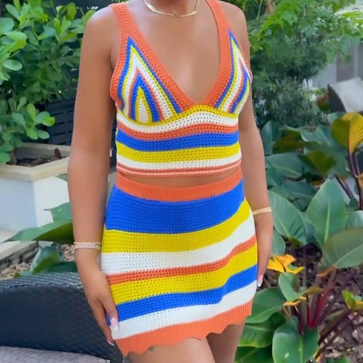 COLOR CONTRAST HALTER WRAP HIP SKIRT KNIT SUIT_CWSTB0492