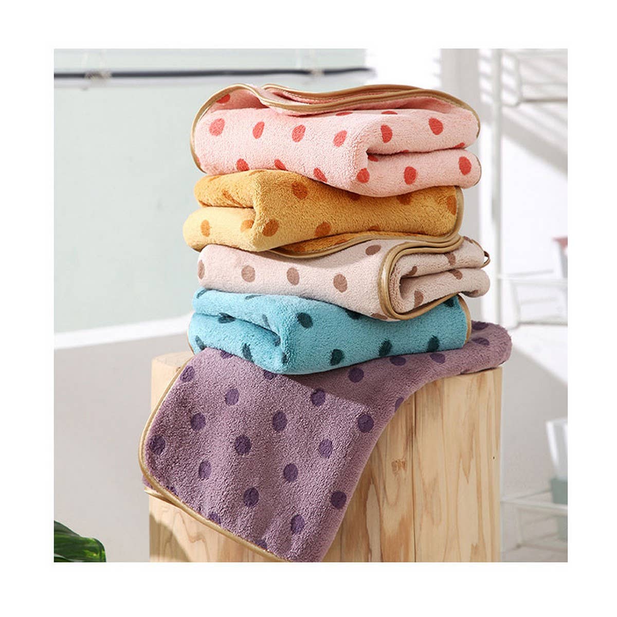 CORAL FLEECE POLKA DOT ABSORBENT FACE TOWEL