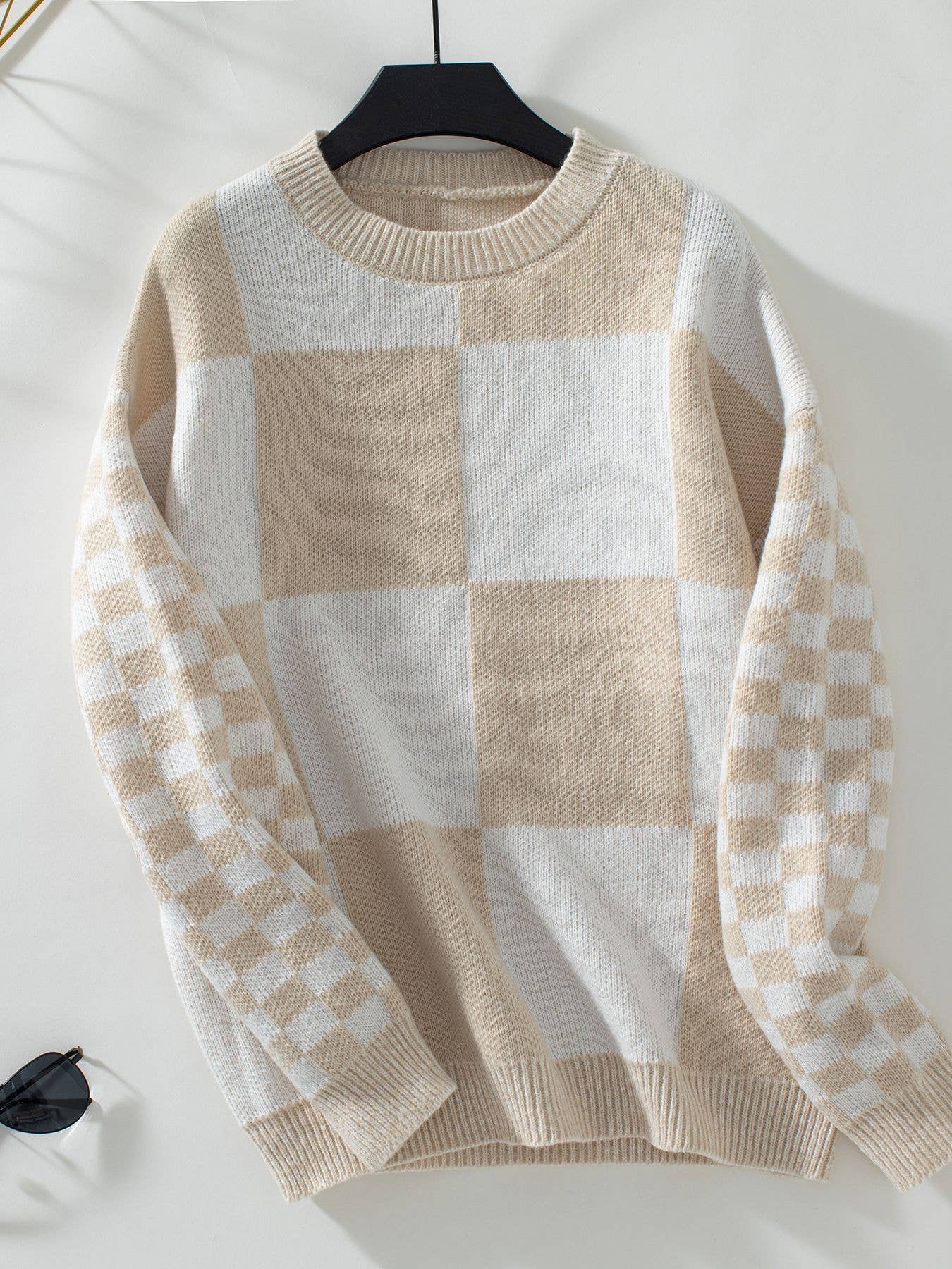 CONTRASTING CHECKED PULLOVER KNIT SWEATER