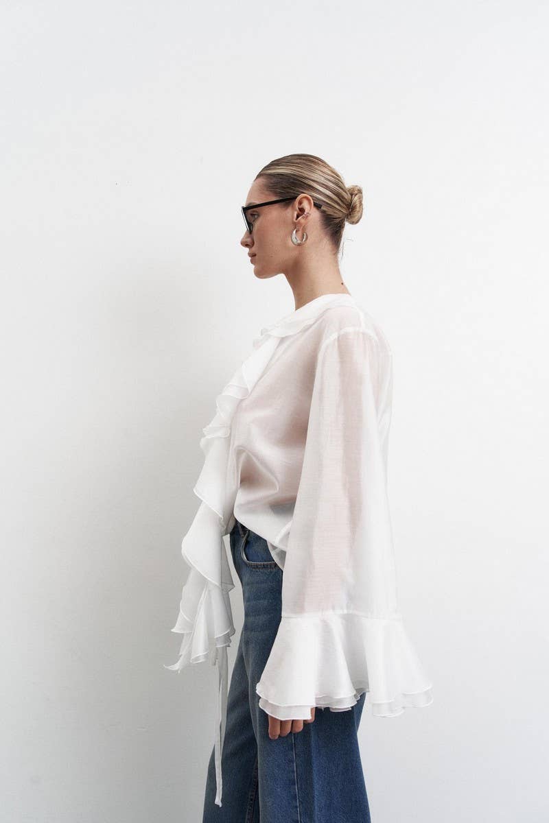 CWTBLL555_SOLID COLOR V-NECK RUFFLED LACE-UP SHIRT