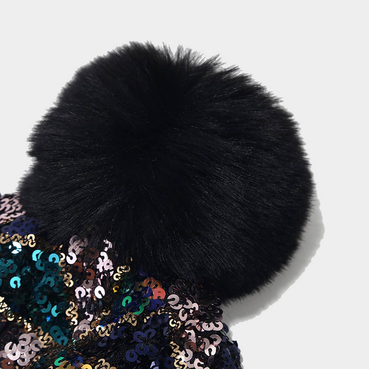COLORFUL SEQUINED POM-POM KNITTED HAT_CWAH1613