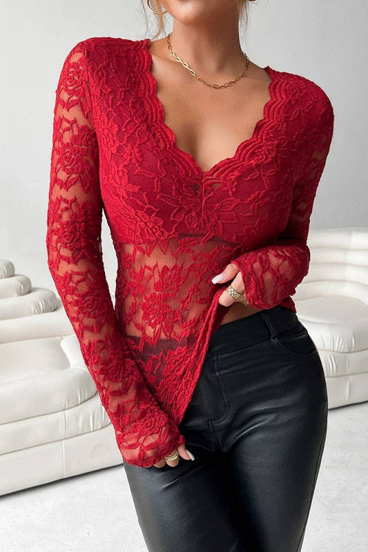 CWTBLL3463_SOLID COLOR V-NECK SCALLOPED NECK LACE TOP