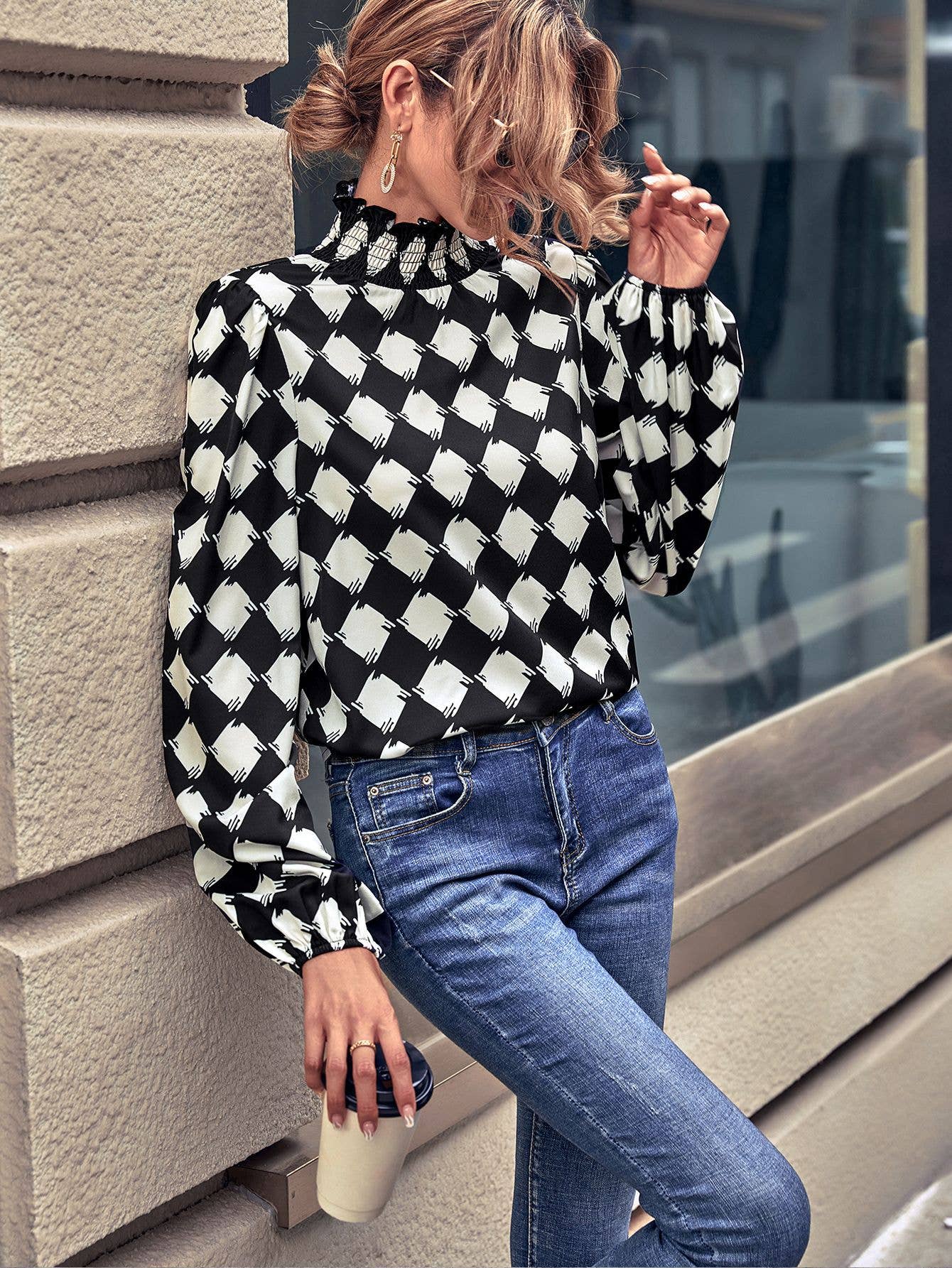 Fashion versatile round-neck checked shirt