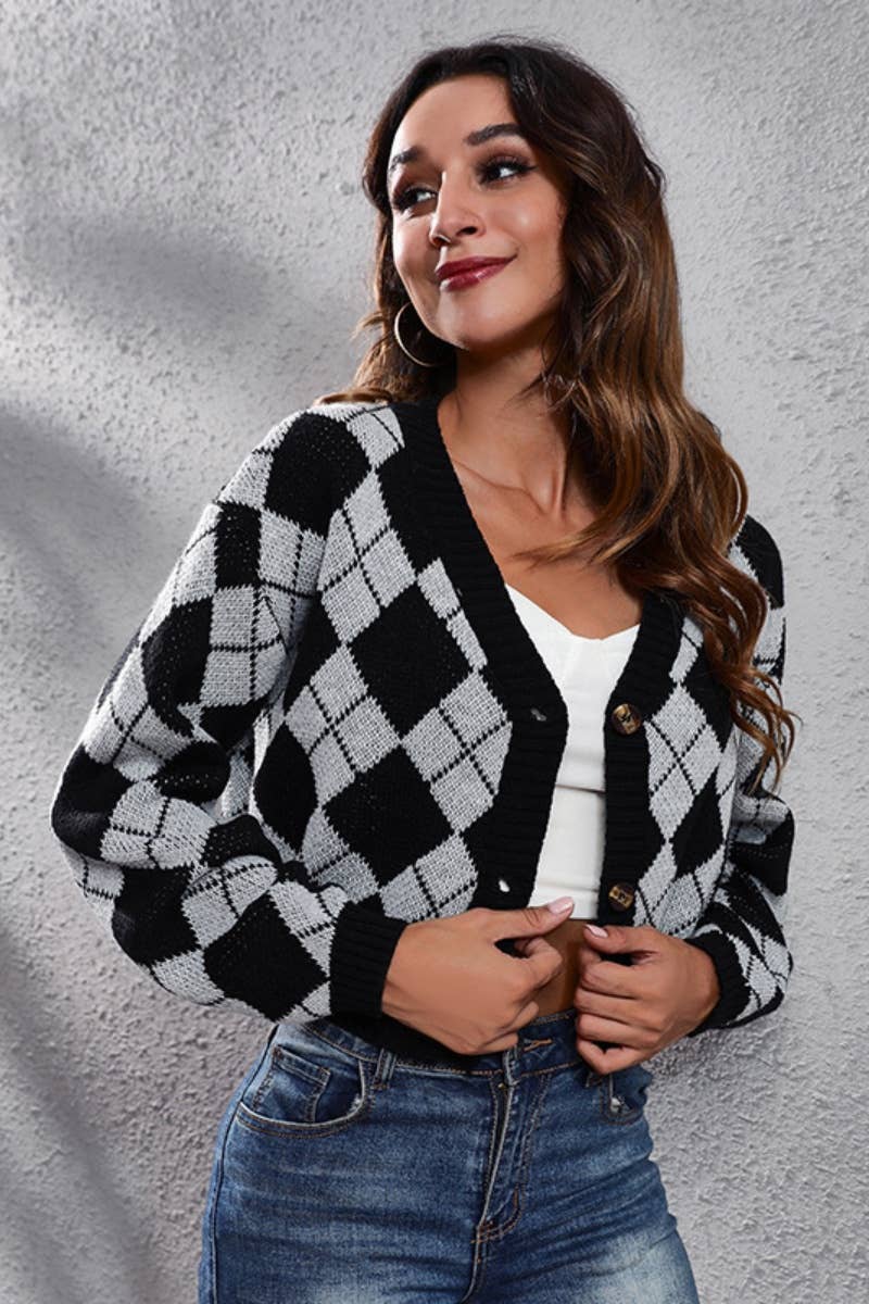 CWOCAL2048_DIAMOND CHECK LONG-SLEEVED CARDIGAN SWEATER