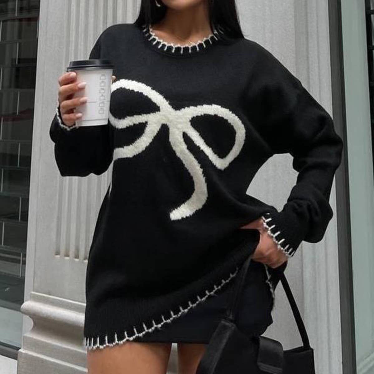 COLOR CONTRAST BOW JACQUARD ROUND NECK SWEATER