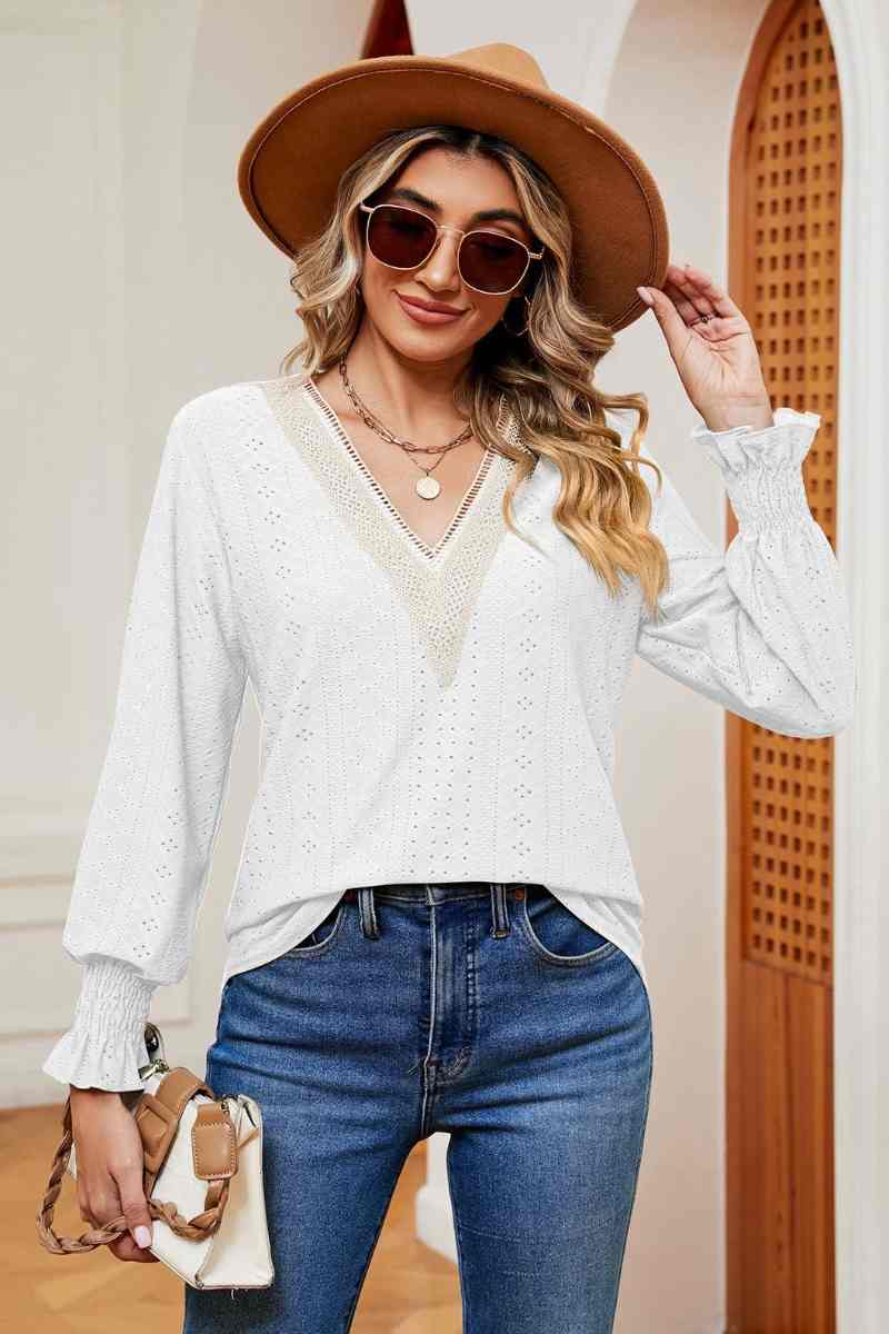 CWTBLL2837_V-NECK LACE PATCHWORK LONG-SLEEVED TOP