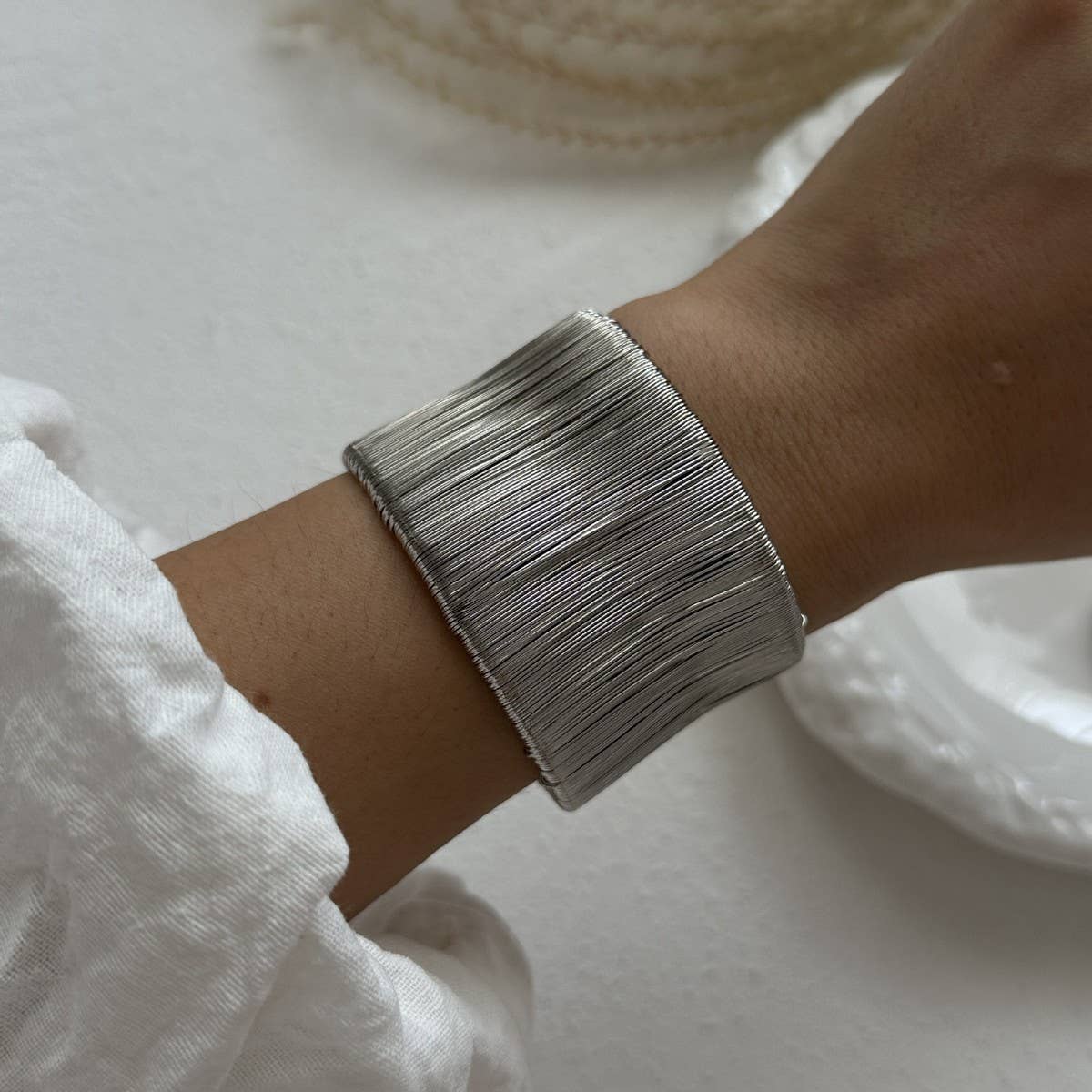DESIGN HOLLOW FASHION PERSONALITY BRACELET