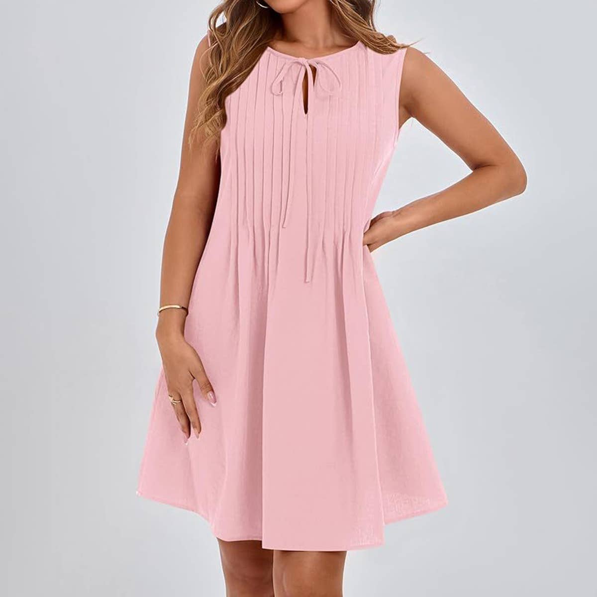 Fashionable short sleeveless vacation dress
