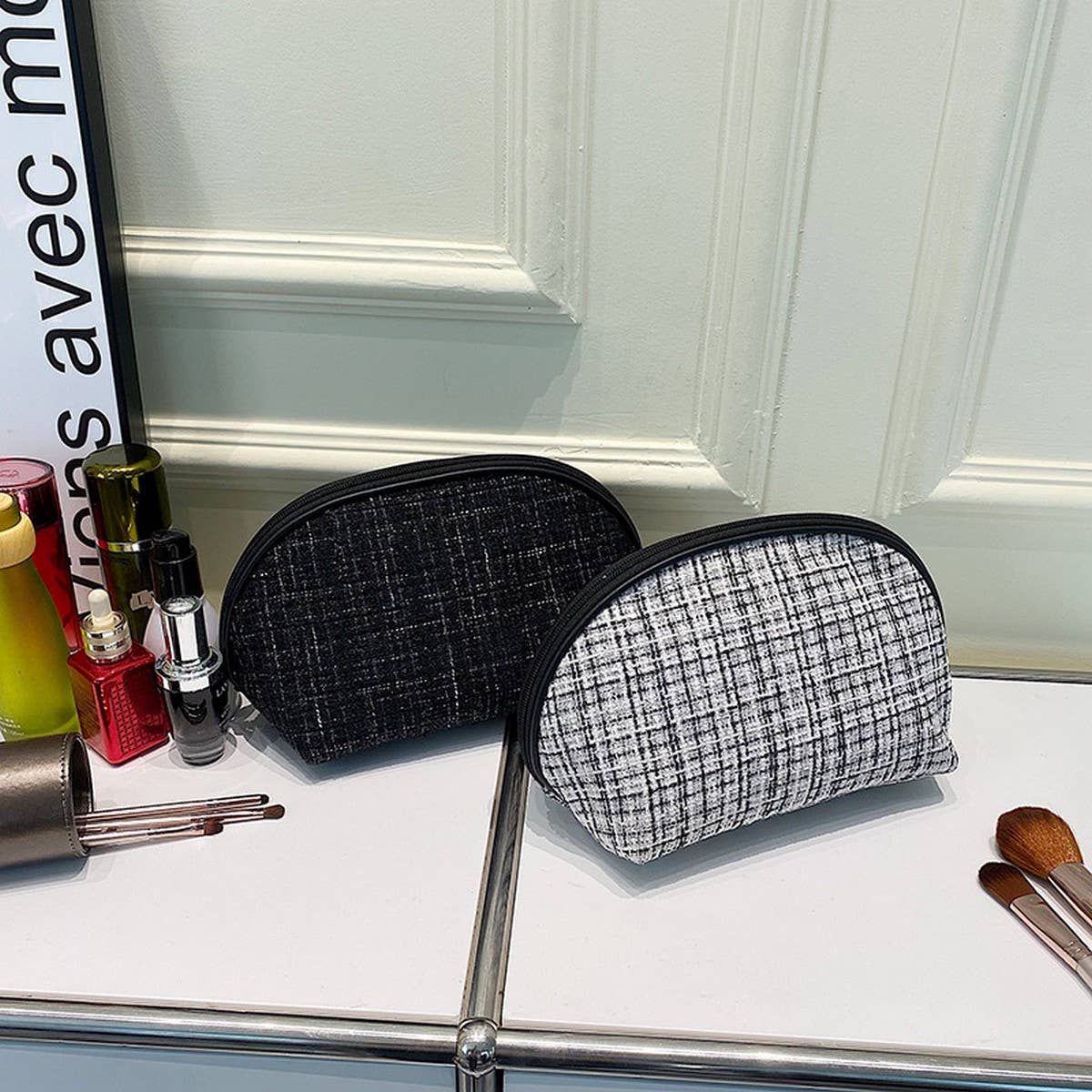 SEMI-CIRCULAR PORTABLE TRAVEL COSMETIC BAG_CWAB4393