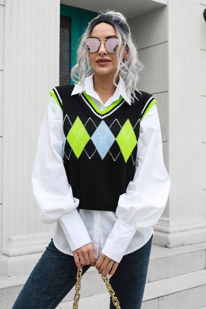 CWOV0491_V-NECK DIAMOND CHECK KNITTED SWEATER VEST